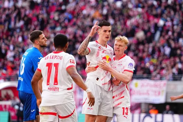 🚨 Transfer Update: Arsenal Eyes RB Leipzig’s Benjamin Šeško! 🔴⚪